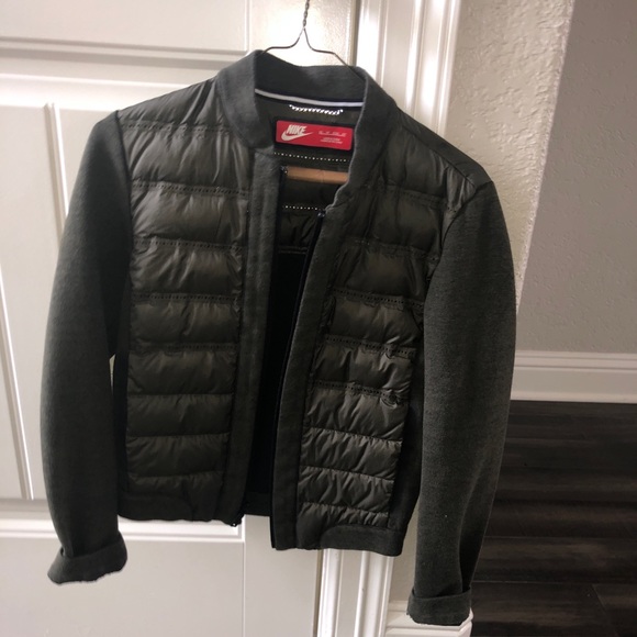 Nike jacket - Picture 1 of 1